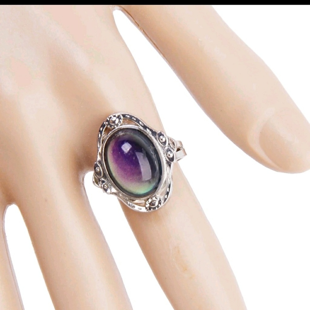 Vintage oval mood ring - Picture 1 of 4